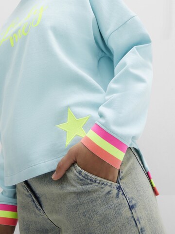 bonprix Sweatshirt in Blau
