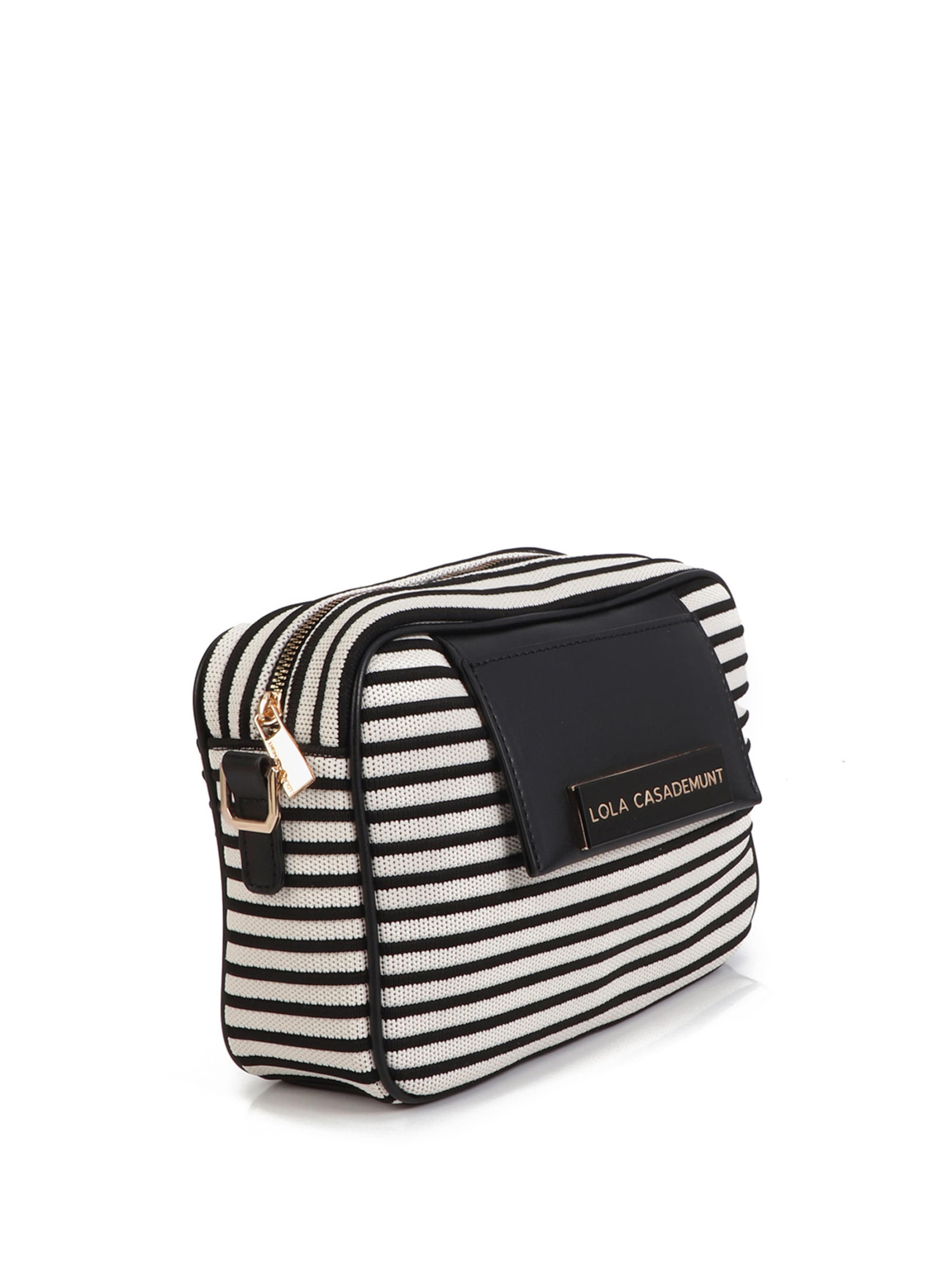 Lola Casademunt Olkalaukku värissä musta
