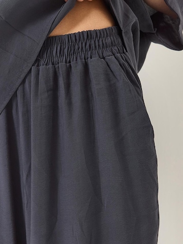 Bianco Lucci - Calças de fato em cinzento