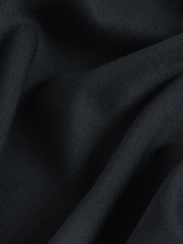 Next Shirt in Black
