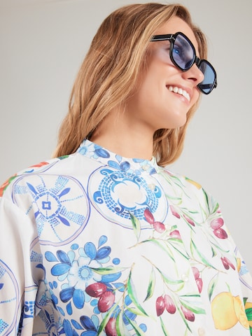 Bluză de la Emily Van Den Bergh pe alb