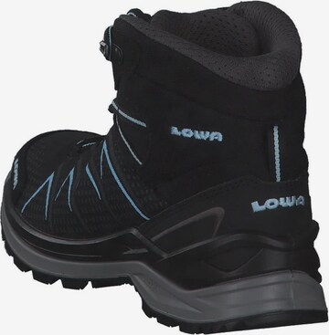 LOWA Boots in Zwart