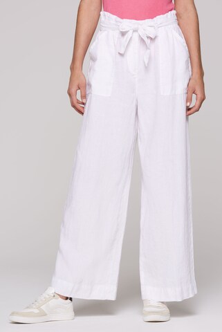 Soccx Regular Pants in White: front