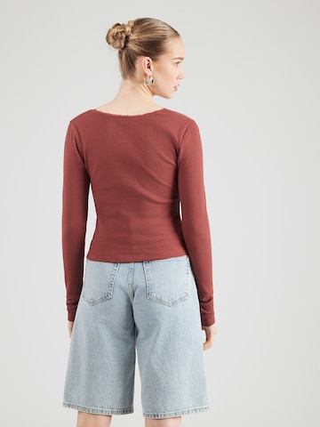 Tricou 'Sanja' de la ABOUT YOU pe maro