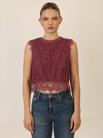 APART Top in Rot: Vorderseite