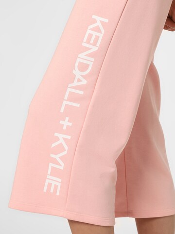 KENDALL + KYLIE Bootcut Broek in Roze