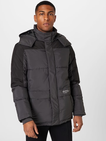 BURTON MENSWEAR LONDON Зимняя куртка 'Giro Parker' в Серый: спереди