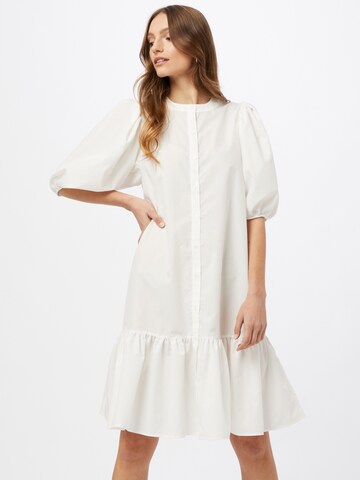 Gina Tricot Košilové šaty 'Slogan' – bílá: přední strana