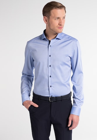 ETERNA Klasický střih Společenská košile – modrá: přední strana