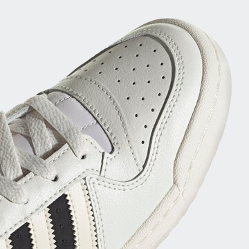 Baskets basses 'Forum' ADIDAS ORIGINALS en blanc