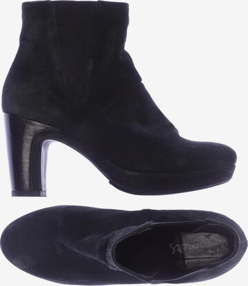 Homers Dress Boots in 38 in Black: front