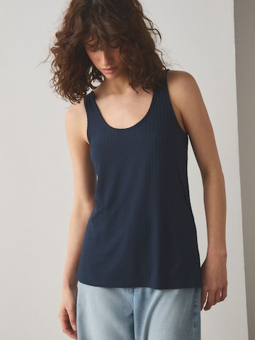 Top di Next in blu: frontale
