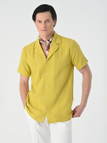 Antioch Regular fit Button Up Shirt in Yellow