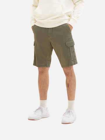 TOM TAILOR Regular Cargo Pants in Green: front