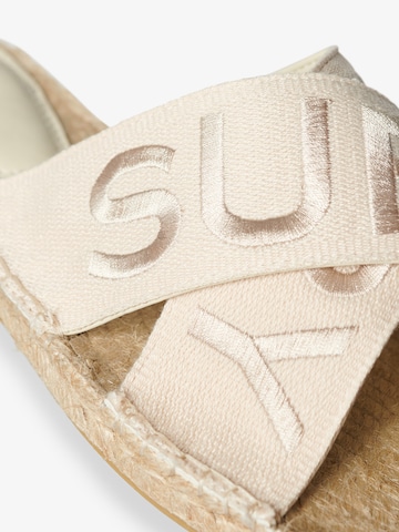 Superdry & Co Pantolette in Beige