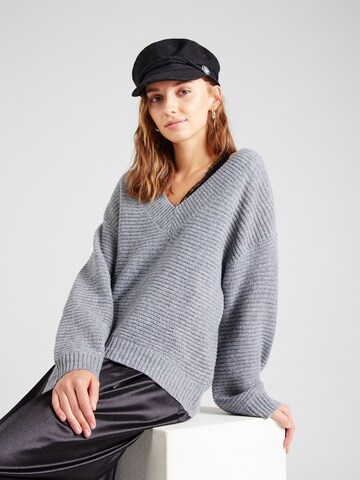 JDY Sweater 'JDYMADDY' in Grey: front