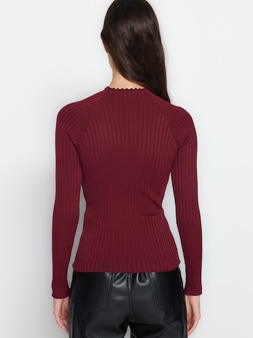 Trendyol Sweater in Red