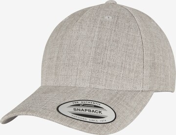 Casquette Flexfit en gris : devant