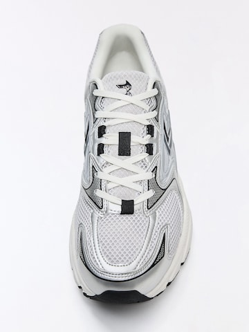 Bershka Trampki niskie w kolorze szary