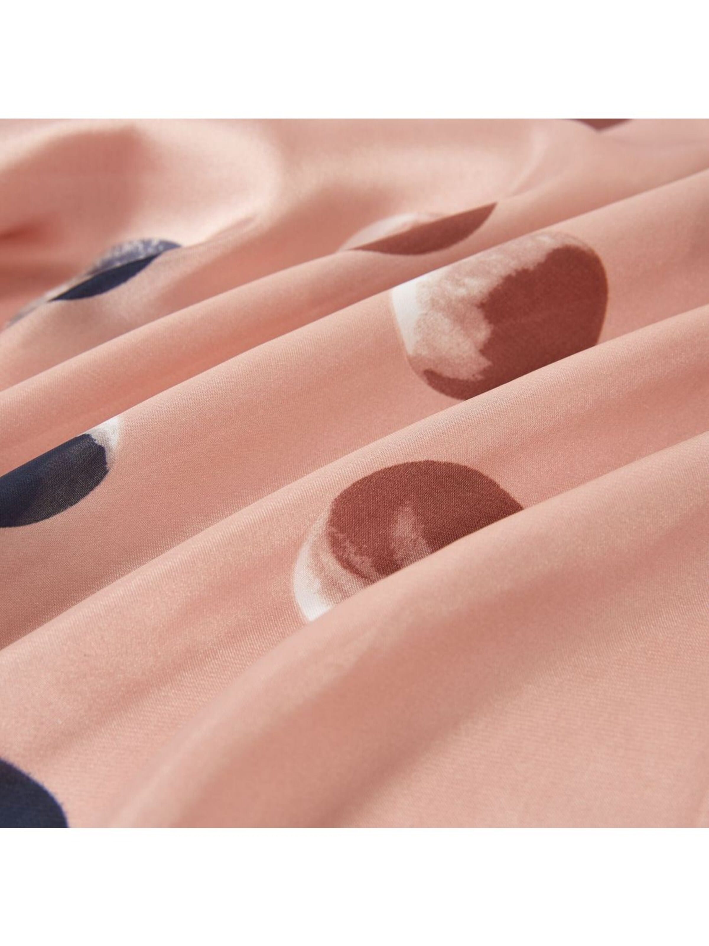 alberto cabale Scarf 'Petal Cléo' in Pink