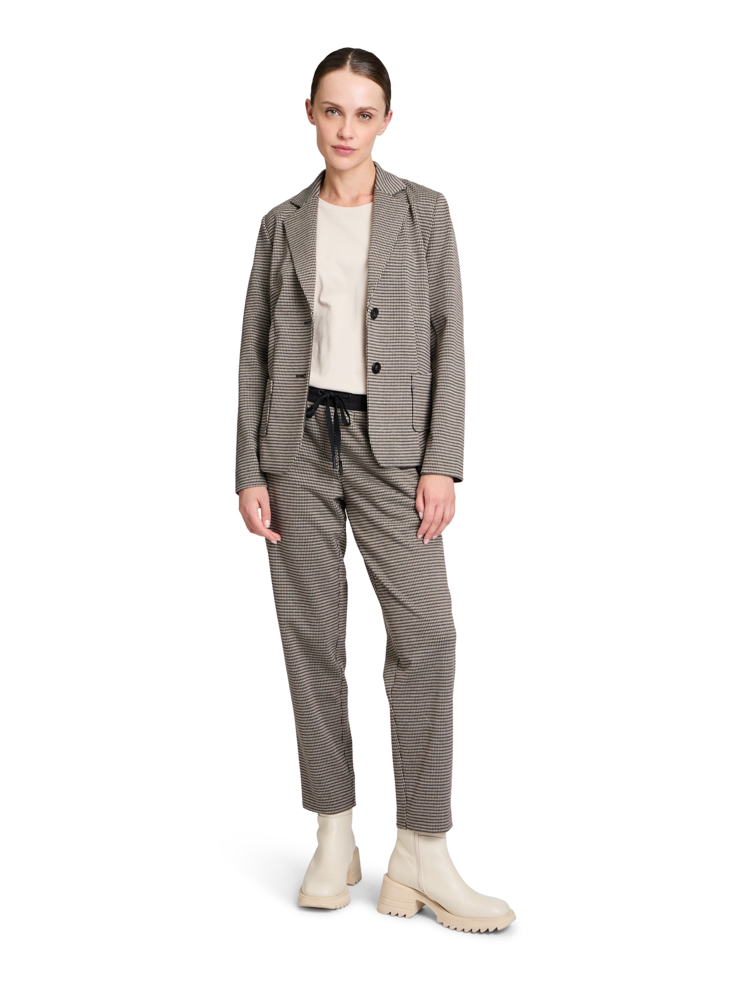 Blazer di Betty & Co in nero