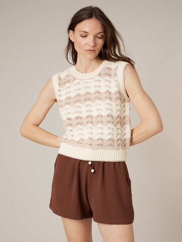 Deeluxe Gebreide top 'Barrya' in Beige: voorkant