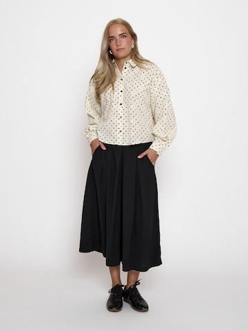 T-shirt 'Raula' Peppercorn en blanc