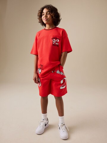 Next Set 'Varsity' in Rot