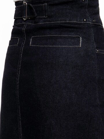 Queen Kerosin Skirt in Black