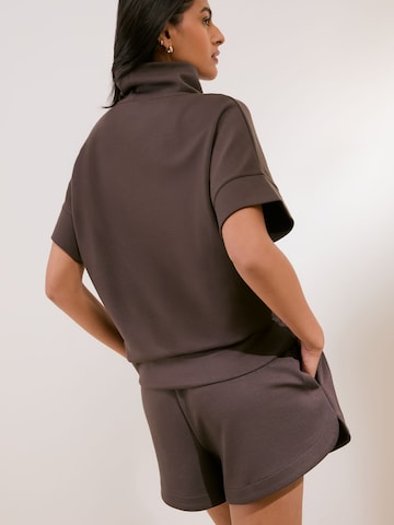 Osia Sweatshirt in Brown
