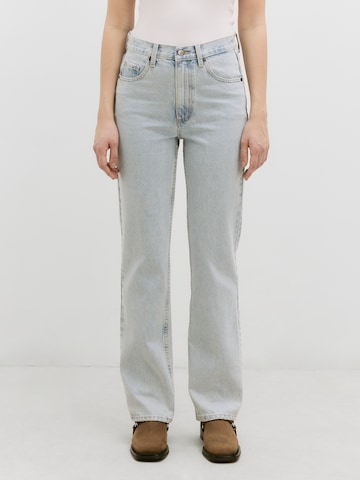 EDITED Regular Jeans 'Caro' i blå: framsida