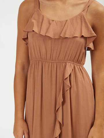 Robe d’été Influencer en beige