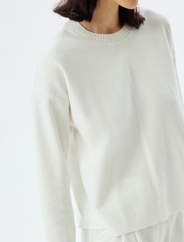 Koton Sweatshirt in White