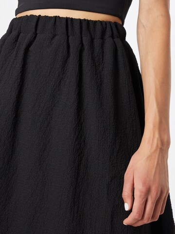 SISTERS POINT Skirt 'VARIA' in Black