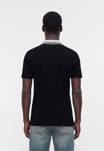 GUESS - Camiseta en negro