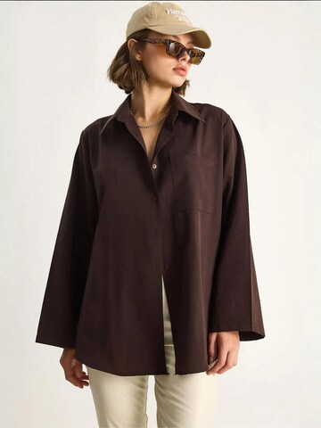 Bianco Lucci Blouse in Bruin
