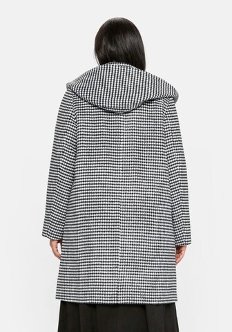 SHEEGO Between-Seasons Coat in Black