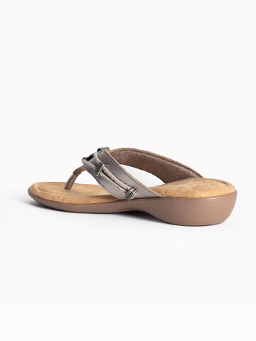 Minnetonka T-bar sandals 'SILVERTHORNE 360' in Silver