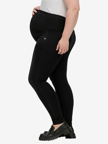 SHEEGO Skinny Jeggings in Schwarz