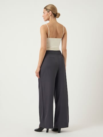 YAS Wide Leg Hose 'YASCarivo' in Grau
