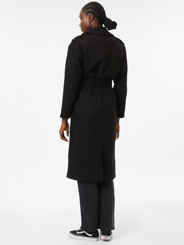 Manteau mi-saison 'EMMA' ONLY en noir