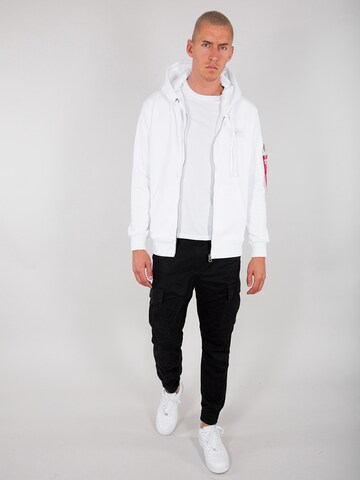 ALPHA INDUSTRIES - Sudadera con cremallera en blanco