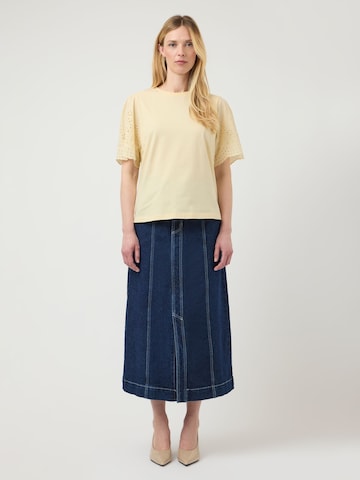 YAS - Camiseta 'YASLex' en beige