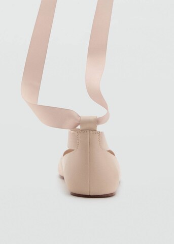 MANGO Ballerina 'Swan' in Beige