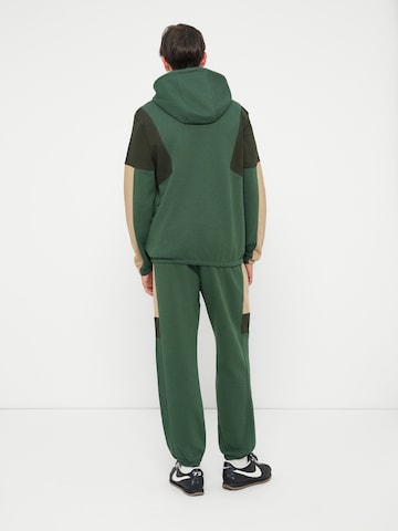 Nike Sportswear Joggingová souprava 'CLUB FLEECE' – zelená