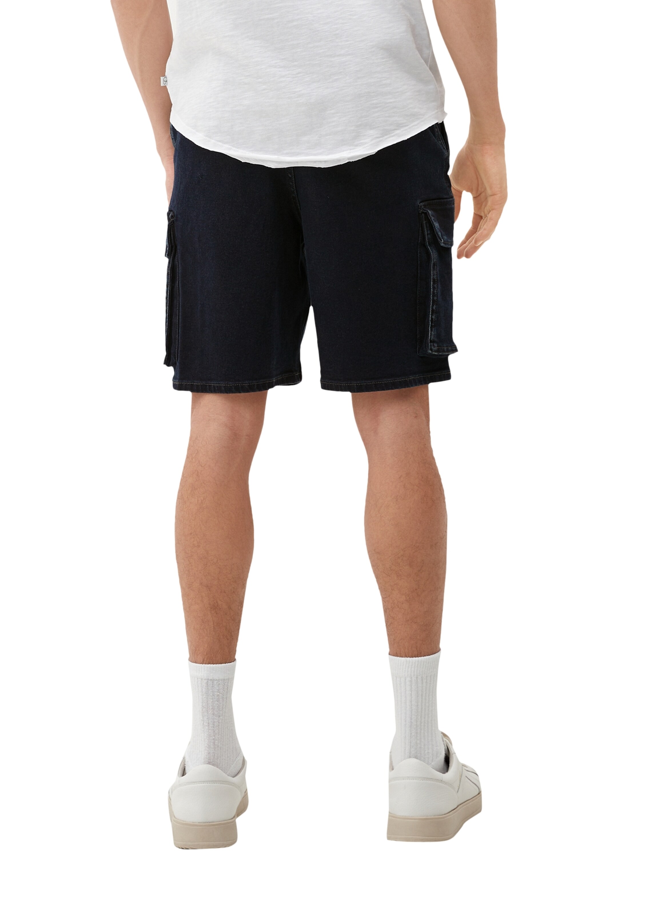 QS Loosefit Shorts in Blau