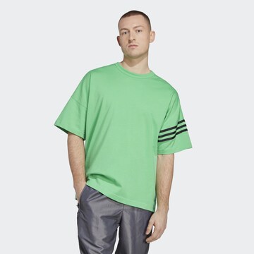 ADIDAS ORIGINALS Shirt 'Adicolor Neuclassics' in Groen: voorkant