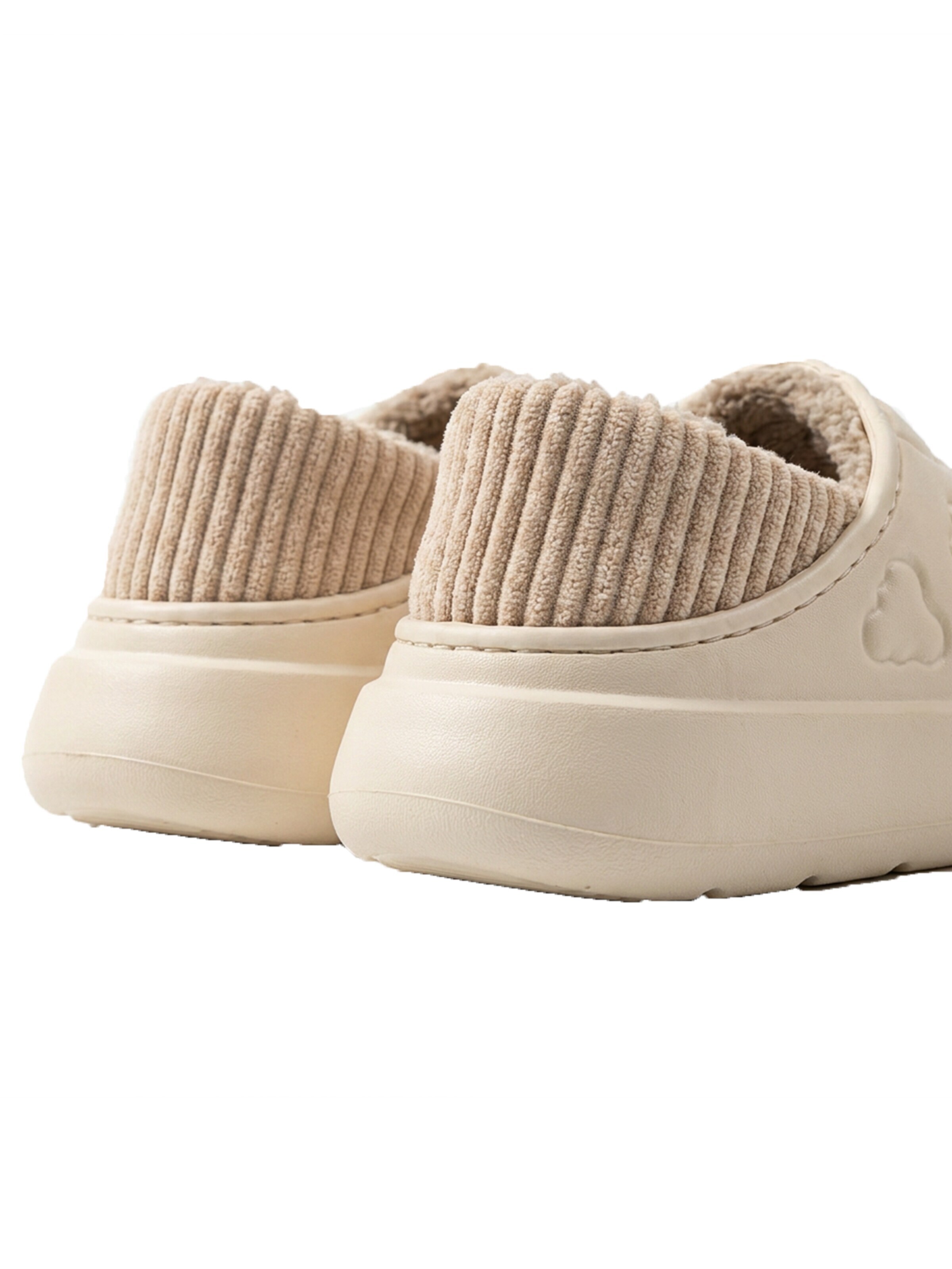 BONVERANO Slippers in Beige