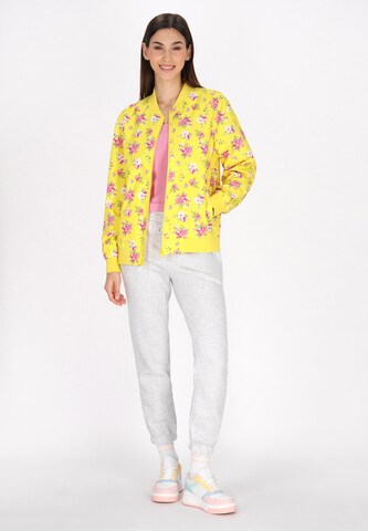 myMo ATHLSR Between-Season Jacket in Yellow