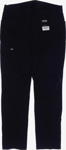PEAK PERFORMANCE Pants in M in Black: front